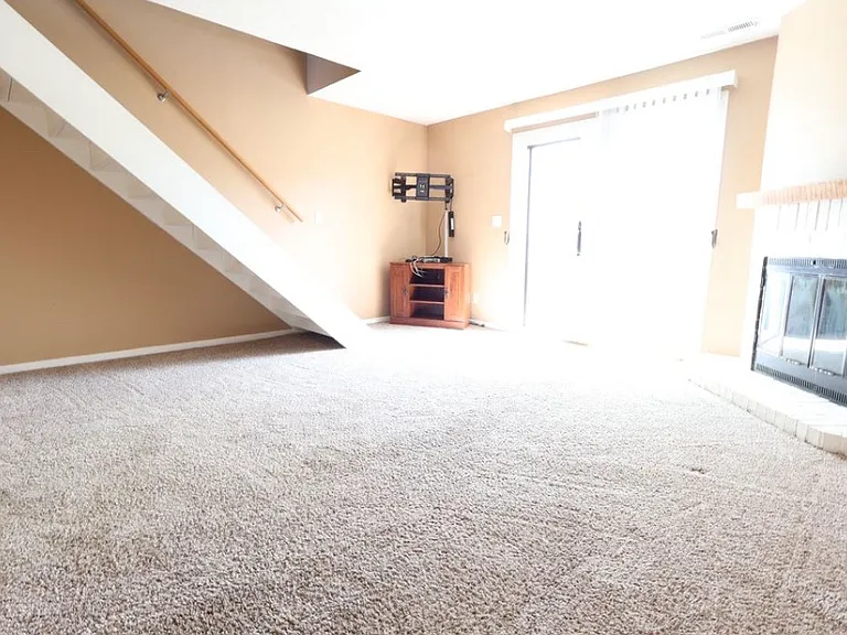 647 Villa Rd #G — Photo 10