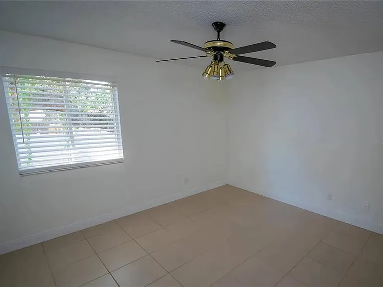 1512 Prairie Lake Blvd — Photo 15