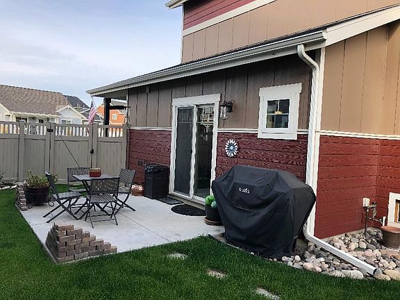 2nd image of 1823 Lone Pine Dr