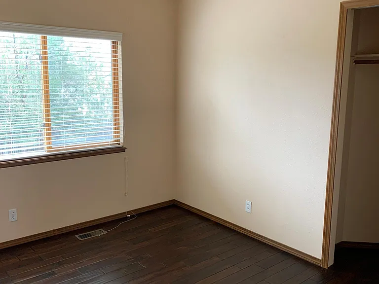 740 Maroonglen Ct — Photo 12