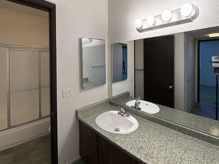 Namaste Apartments — Photo 67