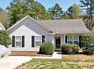 5826 Hamilton Oaks Dr, Charlotte, NC 28216