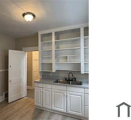 11903 Fairport Ave — Photo 4