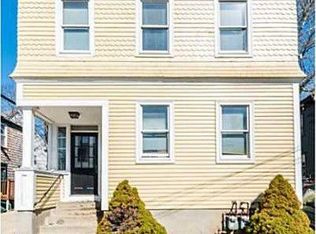 17 Newport Ave, Newport, RI 02840