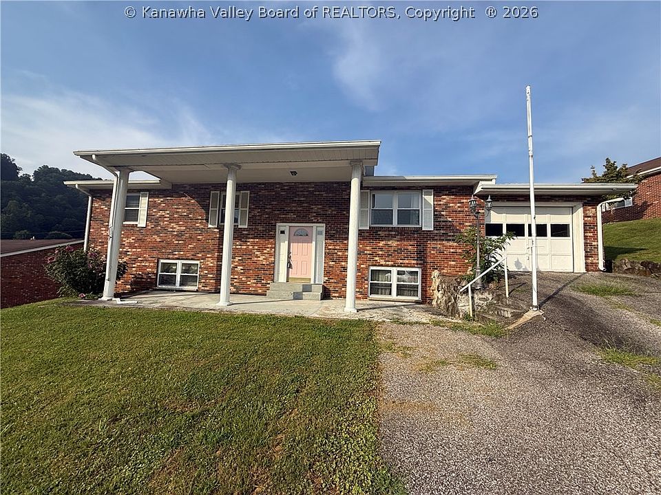 1st image of 40 Hickory Ln