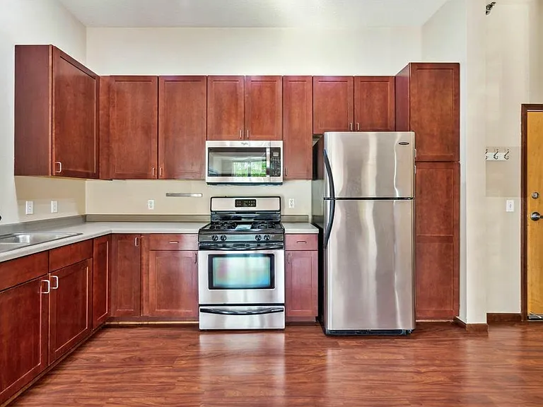 2650 University Ave W #109 — Photo 13