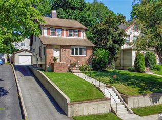 377 Orchard Ter, Bogota, NJ 07603
