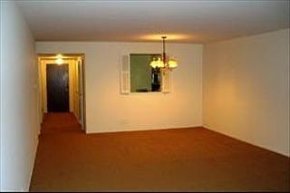 3rd image of 211 Elgin Ave APT 2B