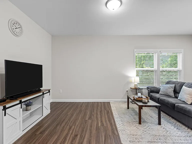 812 Star Ridge Dr — Photo 21