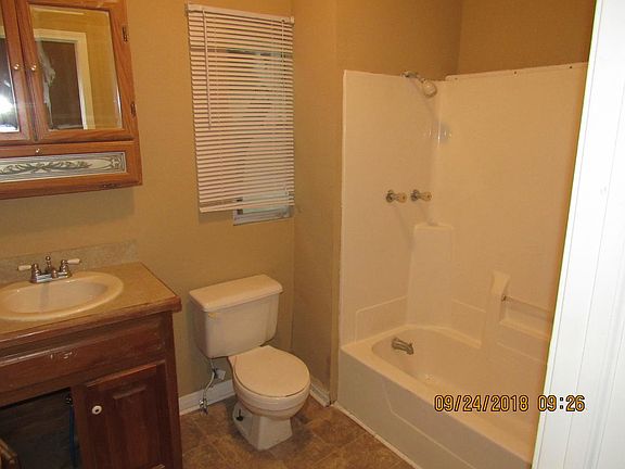 4th image of 2921 E 19th St