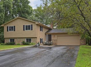 572 Arner Ave, Shoreview, MN 55126