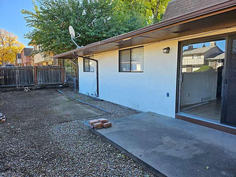 47 Douglas Ln — Photo 7