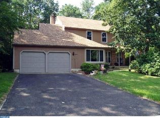 18 Chatham Dr, Voorhees, NJ 08043