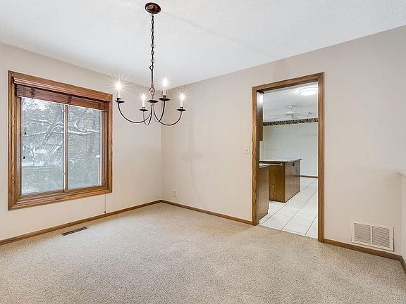5th image of 9355 Hyland Creek Cir