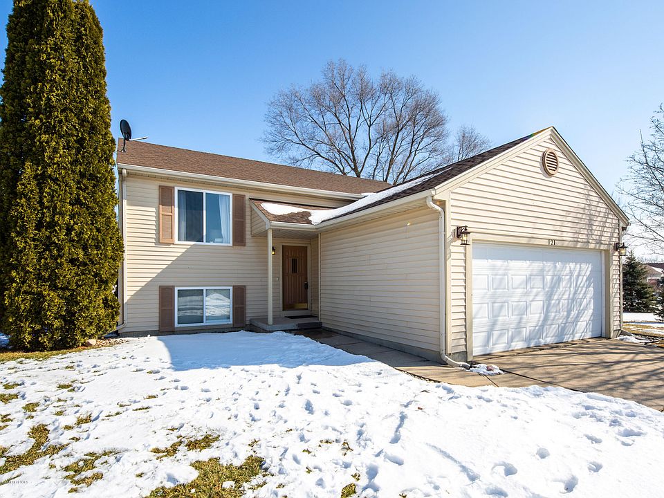 1st image of 121 Country Lake Dr