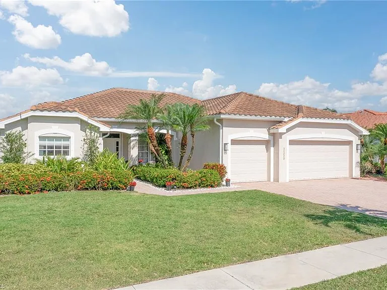 2250 Grove Dr — Photo 33