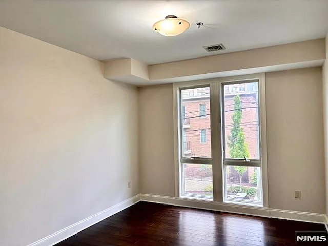 255 Laird Ave #6 — Photo 21