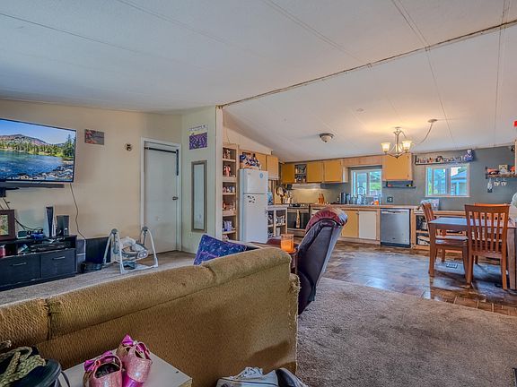 4th image of 20 Brophy Way Unit 3
