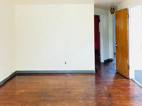 4th image of 940 Northland Ave #2