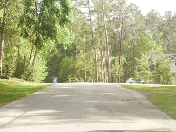 Exterior Neighborhood (street photo)