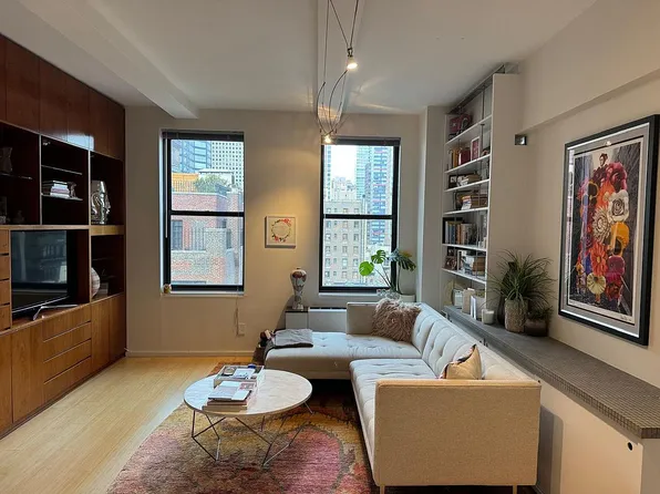 235 E 49th St APT 11F, New York, NY 10017