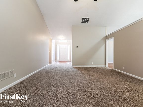 3rd image of 2605 Logan Way