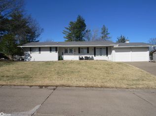 1934 Lofton Dr, Keokuk, IA 52632