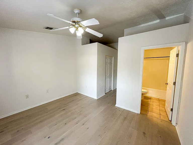 4415 SW 34th St #803 — Photo 15