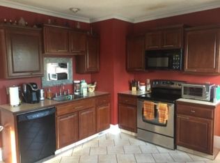 38 Riverview St, Springfield, MA 01108