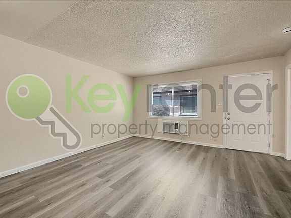 5th image of 1071 Santiago Ave APT 6