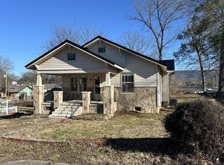 511 Georgia Ave, Etowah, TN 37331