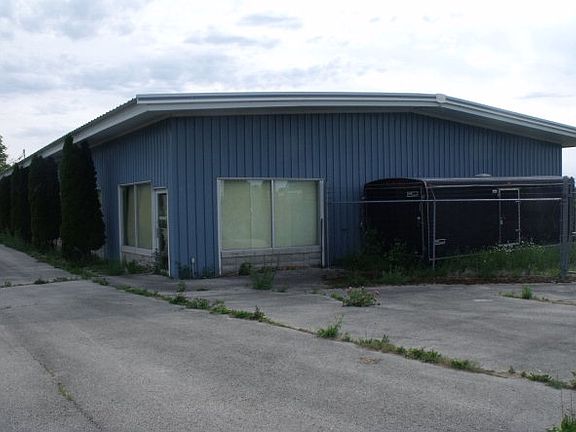 5th image of 3415 Park Dr