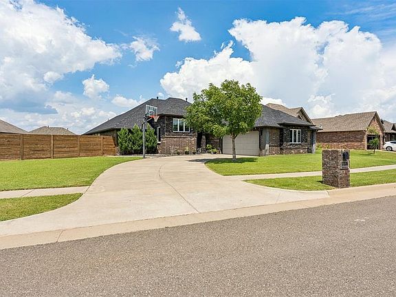 4th image of 17336 Shadow Hawk Ln