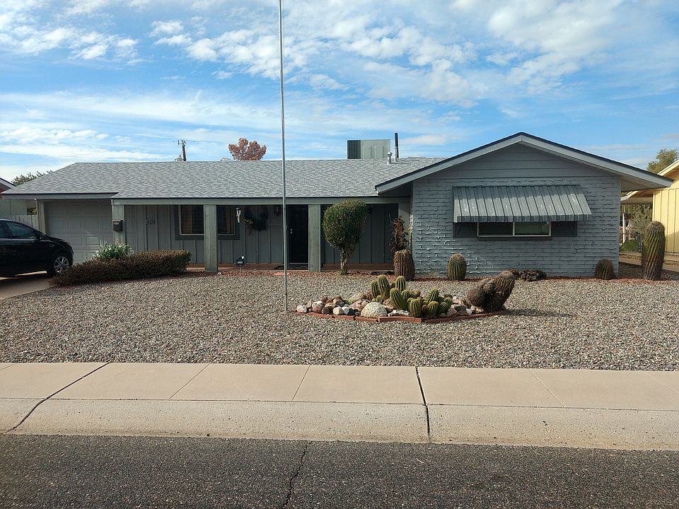 1st image of 10218 W Desert Hills Dr