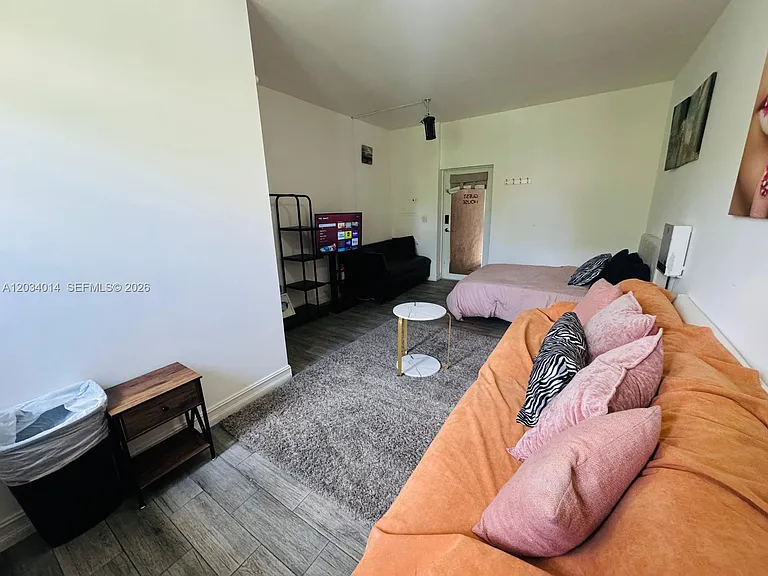 11 NW 47th Ter #1B — Photo 15