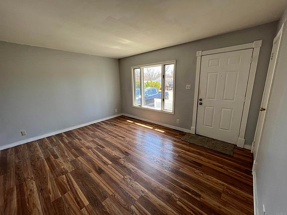 2nd image of 27799 Plainfield Dr