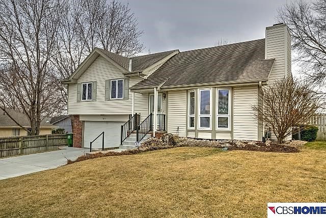 1st image of 811 Juniper Dr