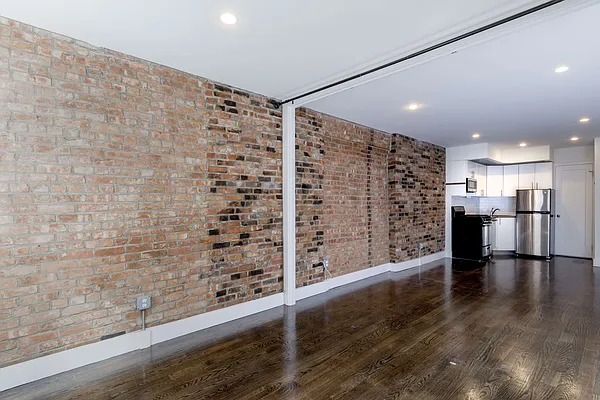 Rented by Town Residential | media 8