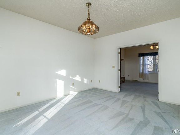 4th image of 17145 Lemming Ln