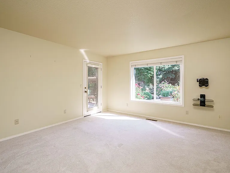 505 NW 90th St — Photo 35