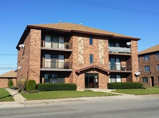 4046 W 87th St APT 201, Chicago, IL 60652