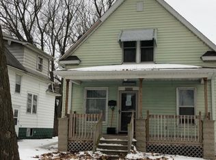 130 15th St, Silvis, IL 61282
