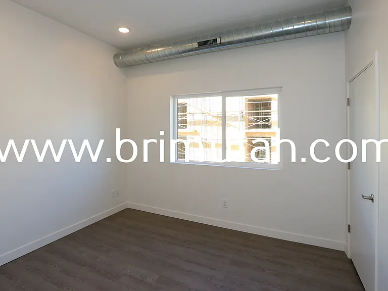 945 S Washington St #203 — Photo 7