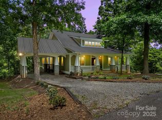 147 Woodland Rd, Tryon, NC 28782