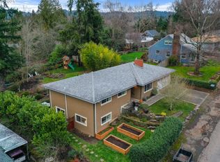 5833 SW California St, Portland, OR 97219