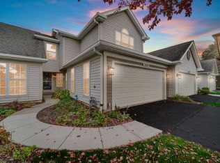 36129 N Springbrook Ln, Gurnee, IL 60031