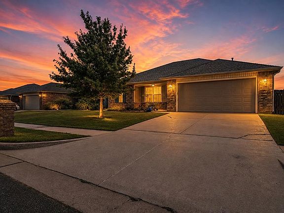 4th image of 2900 Sun Berry Way