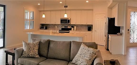 4th image of 12051 Hawthorn Lake Dr #102
