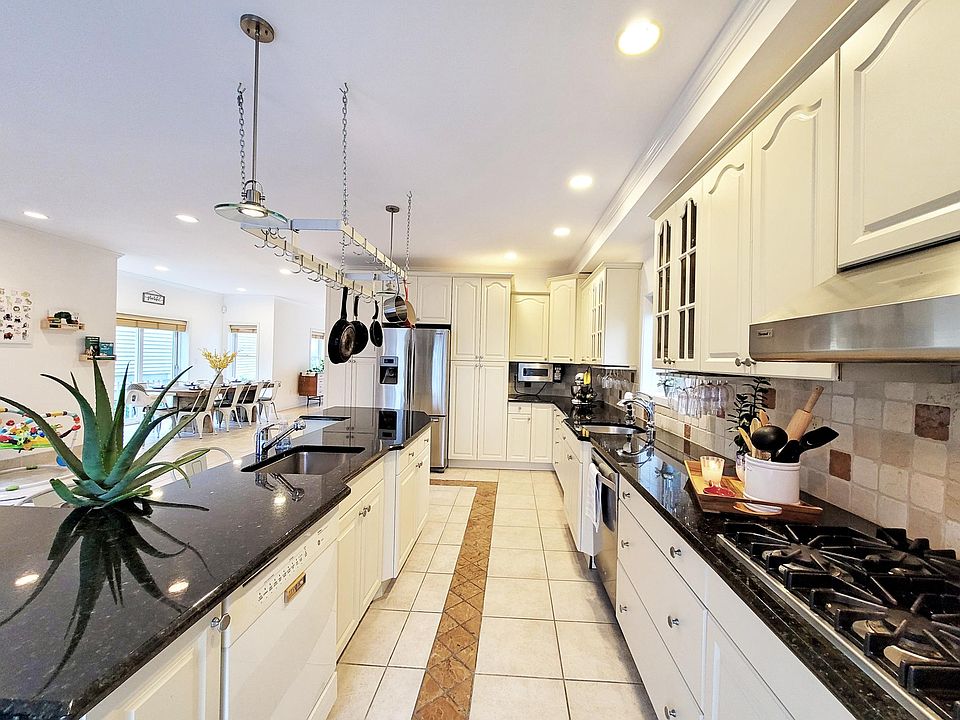 1st image of 441 Piermont Ave