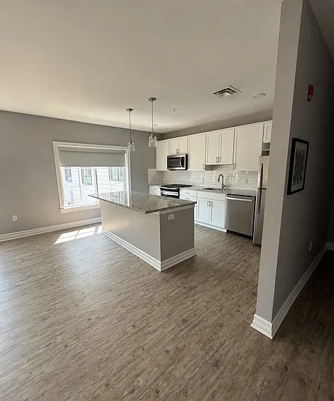 945 Kenmore Ave #203 — Photo 1
